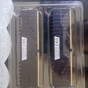 커세어 벤젠스 LPX DDR4 32GB (16GB x 2) 3600MHz 램