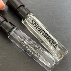 톰포드 향수 로즈드루시 2ml + 탬버린즈 라레 향수 2ml