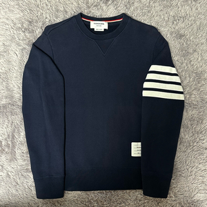 [2] 톰브라운 사선완장 맨투맨 네이비