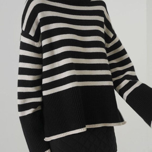 11am 스트라이프 롱 니트 새상품 판매합니다