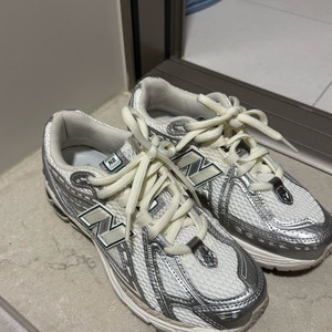 뉴발란스 1906ree 230