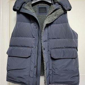 [새상품] [로가디스] 블루 털안감 후드 탈부착 구스 다운 베스트