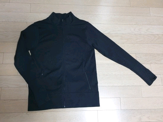 필라테스. 요가복 심리스자켓 블랙색상 m사이즈--8