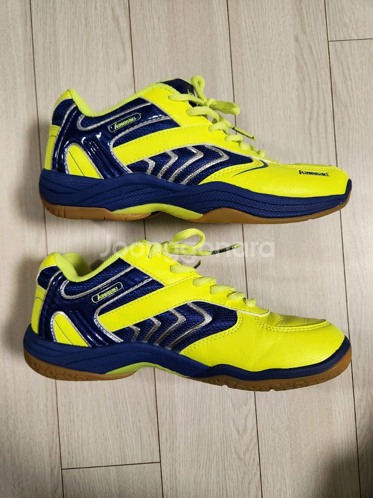 가와사키 배드민턴화 사이즈240여러 중고사이트에도 같이 판매하고 있어서 삭제되면 팔린거에요~오염 하자 없이 깨끗해요--7