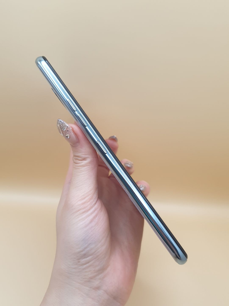 Q51 (LM-Q510N) 블루 32G 판매합니다--3