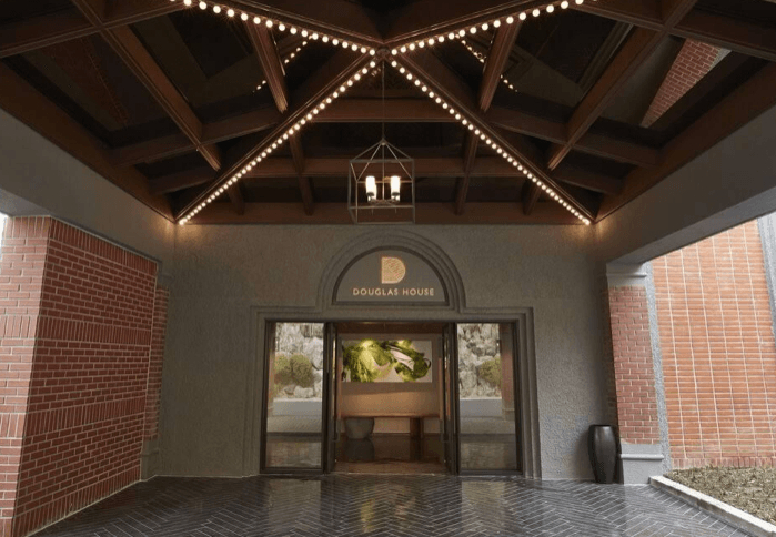 워커힐 더글라스 하우스 디럭스 더블룸 (마운틴뷰) /12월 31일 (수요일) ~1일(목요일) 이미지