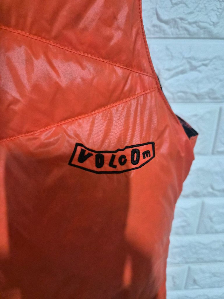 볼컴 구스다운 패딩 조끼 여성95 55 66 등산 낚시 노스페이스 아디다스 밀리터리 나이키 보드복 스키--3