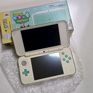 닌텐도 2DS XL 동물의 숲 에디션 판매합니다