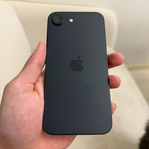 아이폰16e 블랙 128기가 (상태좋음)