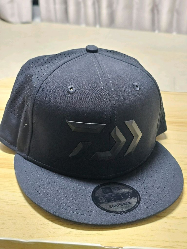 다이와 모자 스냅백 DC-5404NK 뉴에라 콜라보--1