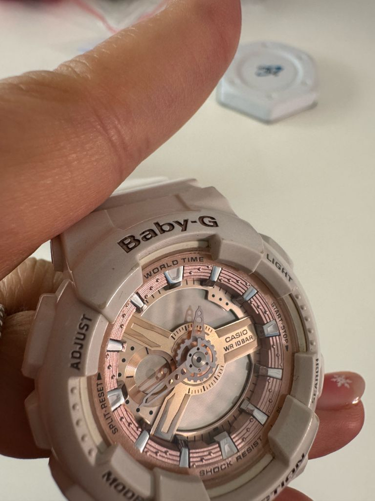 카시오 베이비지 화이트+로즈골드 시계--1