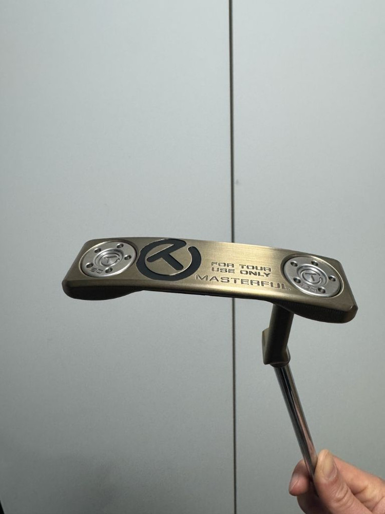 스카티카메론 마스터풀 투어타입 SSS 크로매틱 브론즈 써클티 퍼터 이미지