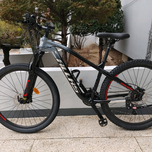 ( 거의 새제품 ) 삼천리 칼라스 70 mtb 자전거 데오레 30단 27.5 유압브렉