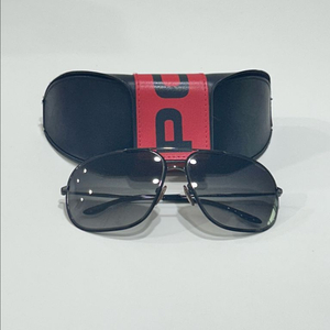 폴리스 선그라스