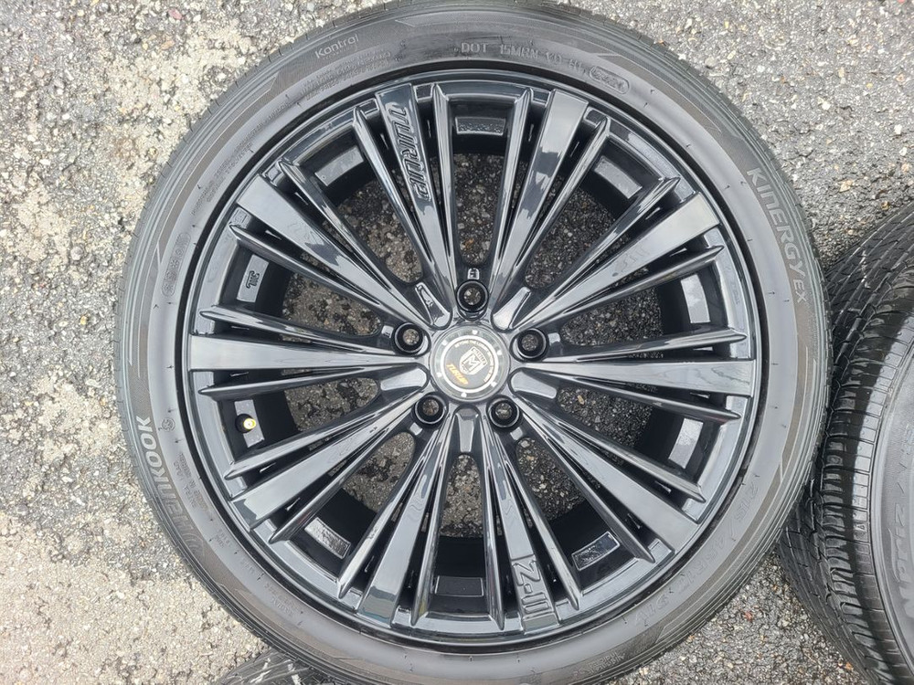 마르셀로 17인치 2154517 휠타이어 팝니다--1