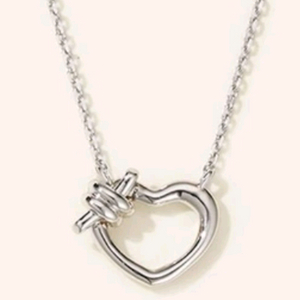 메트로시티 14K 화이트골드 목걸이 새상품입니다.