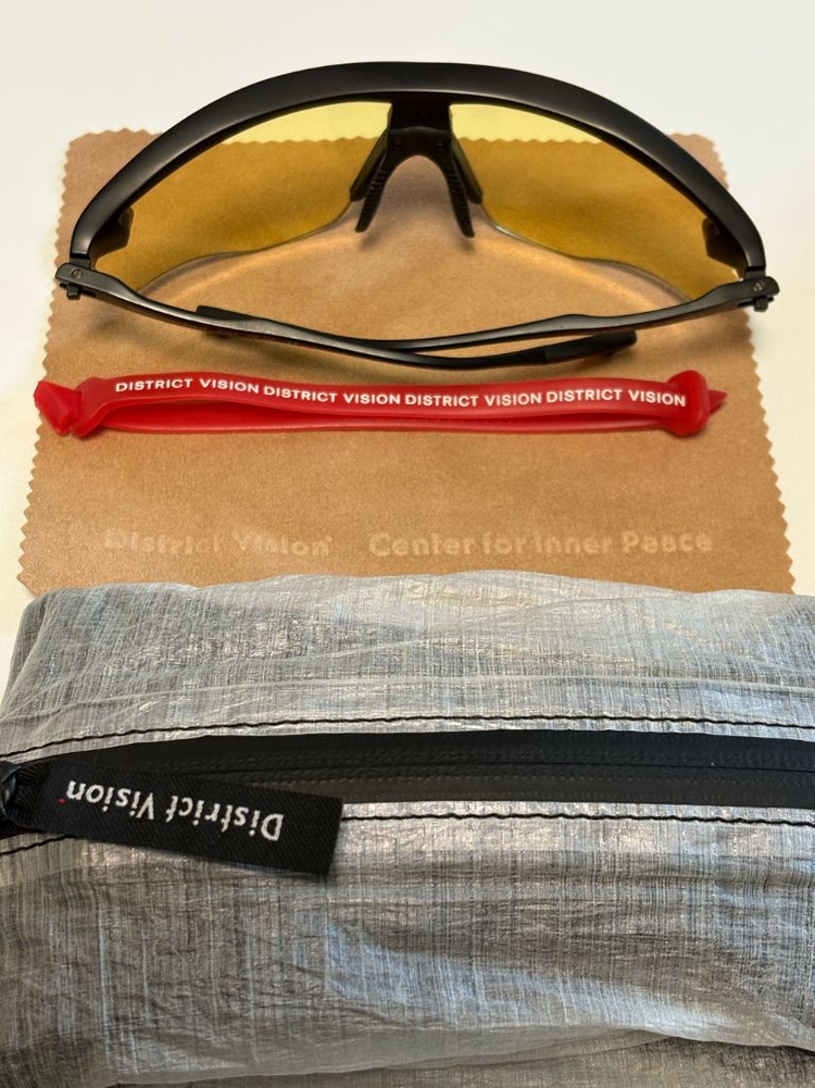 디스트릭트비전 준야 레이서+다이니마 한정판 케이스+스트랩 이미지