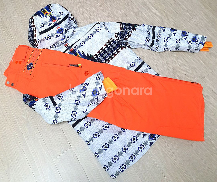 예쁜 데상트 여성 데모 스키복--6