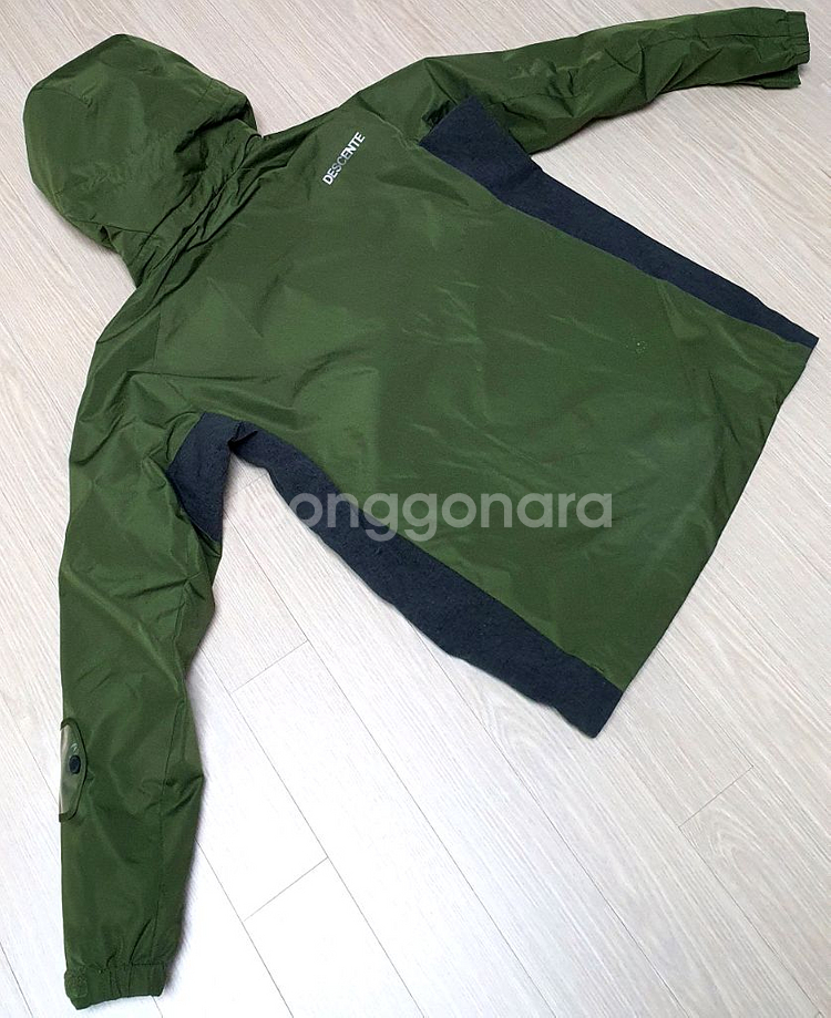 예쁜 데상트 스키복--3