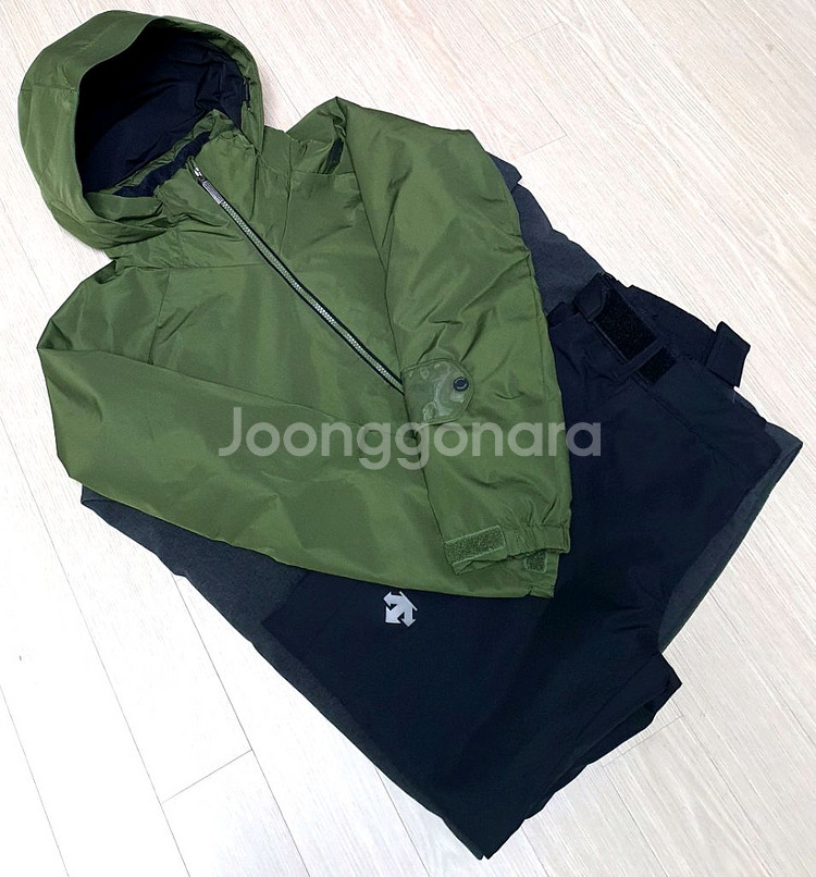 예쁜 데상트 스키복--6