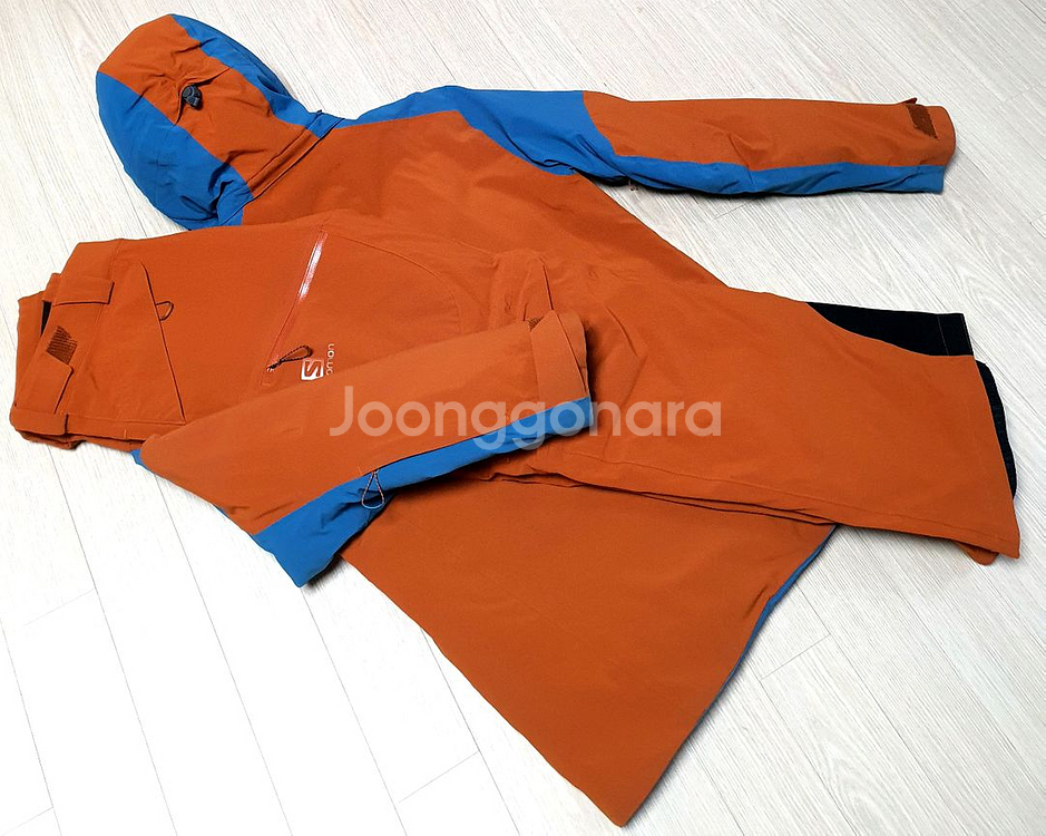 예쁜 살로몬 데모 스키복--6