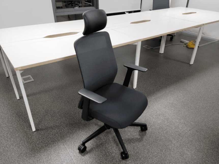 A급 데스커1600책상 및 퍼시스 어라운드의자 판매합니다. 이미지