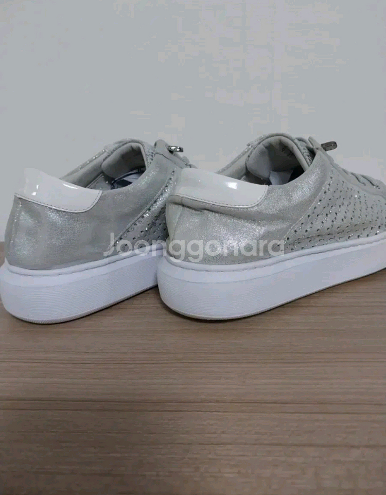 여성 소다 보석 펀칭 스니커즈 (245)--5