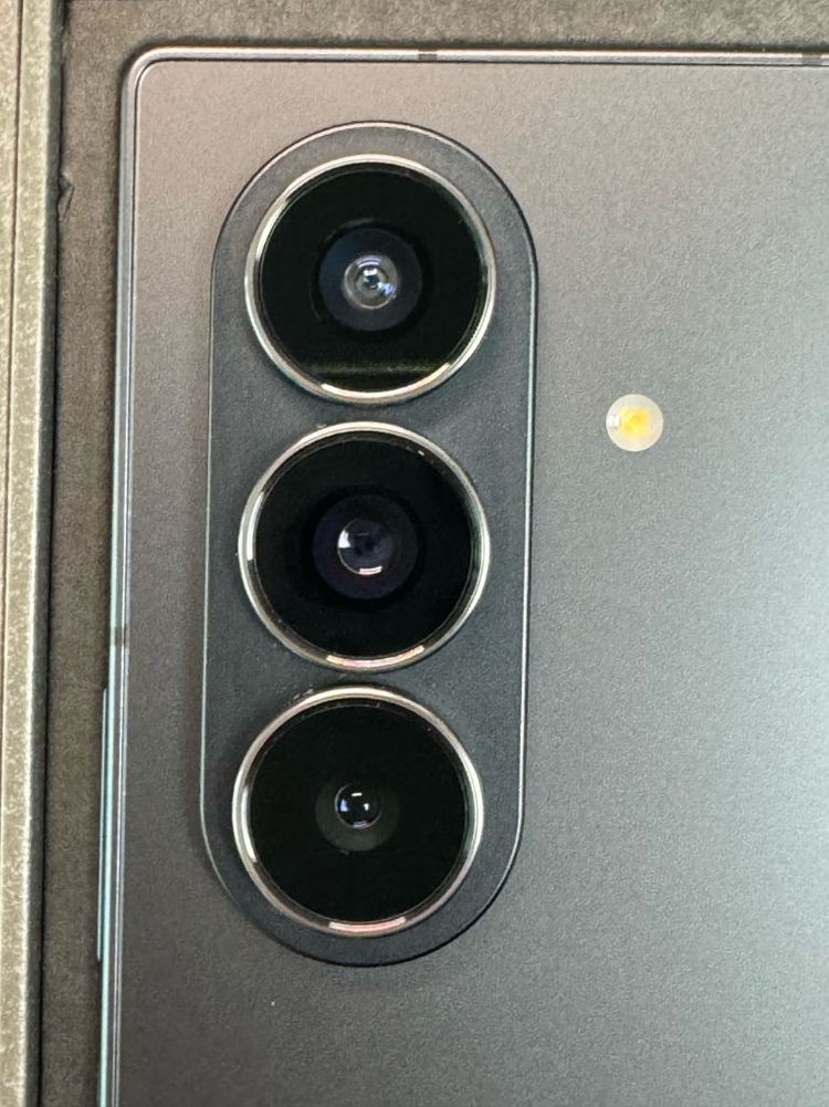 갤럭시 Z 폴드7, 1TB 팝니다.--3