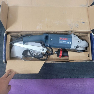보쉬9인치그라인더 GWS20-230 1회사용 거의쌔거 완전S급 이미지