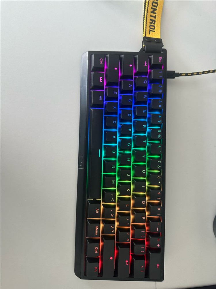 우팅60HE+ 기계식 키보드 이미지