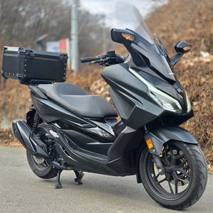 혼다 포르자350 24년식 1인신조 멧블랙 2만km 최저가 판매합니다.