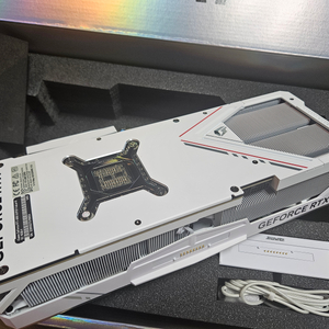 Colorful 컬러풀 4080 super White vulcan 화이트불칸