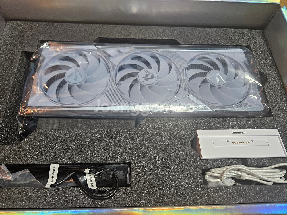 Colorful 컬러풀 4080 super White vulcan 화이트불칸--2