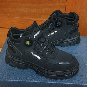 다이얼 워커 새상품 남자 부츠 265 270 운동화