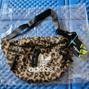 아디다스 호피 가방