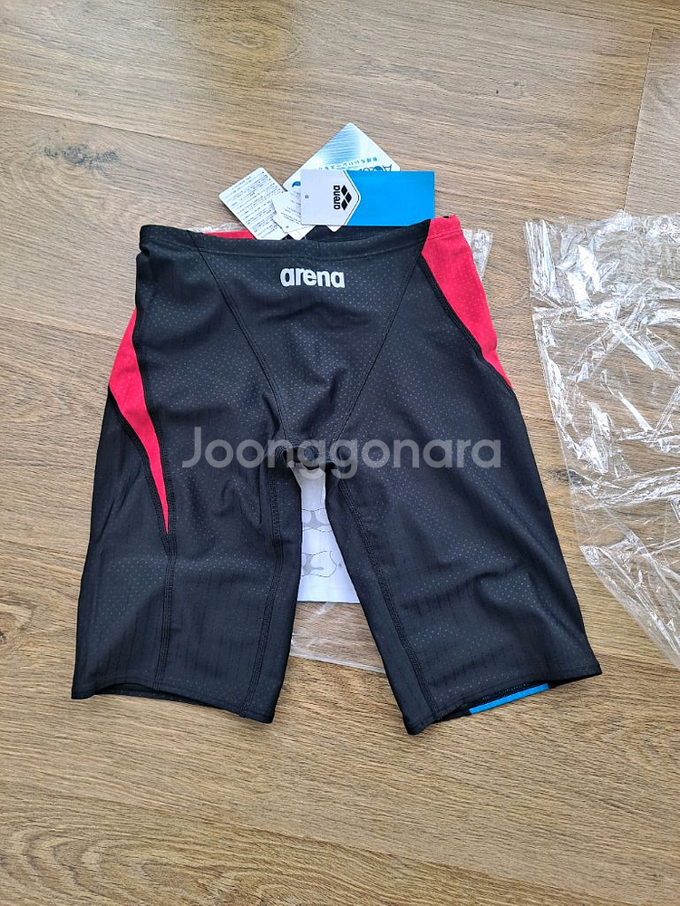 새상품 아레나 25년출시 남자 선수용 수영복 4부 fina--1