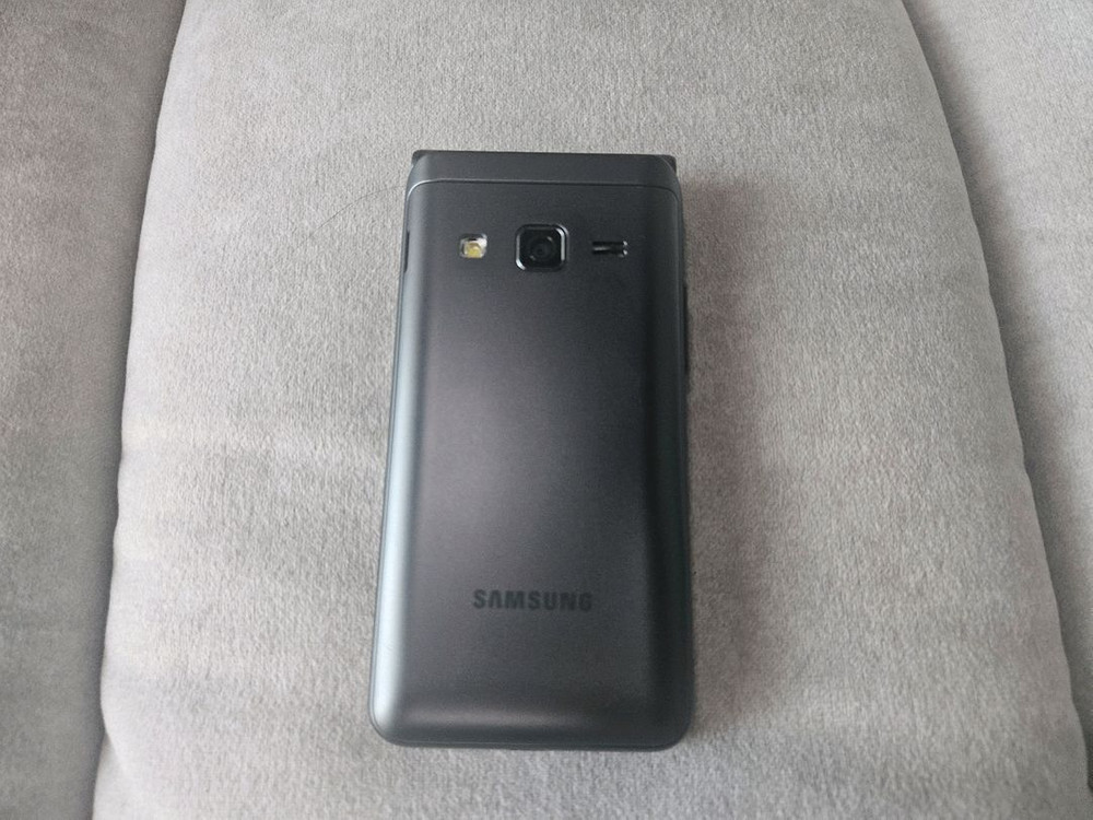 삼성 갤럭시폴더2 2021 실버 A급 이미지