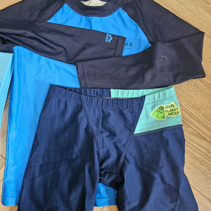 아레나 래쉬가드 남아실내수영복