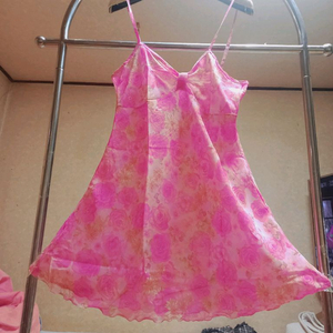 핫핑크플라워 슬립 새것