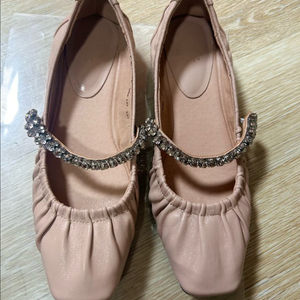 바바라 큐빅스트랩 메리제인 플랫슈즈