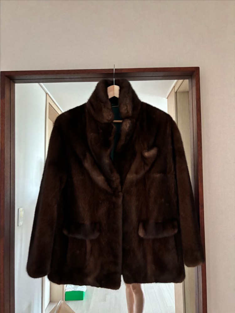 밍크 자켓 마호가니 밍크코트 11am 올라이츠 페퍼윤윤 소윰 r2w 우유니 윤진모피 프루 라두나 두마르셀 르밍크 이미지