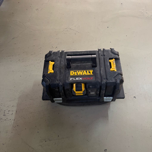 디월트 dcv 585 + FLEXVOLT 9Ah 배터리 상태S급