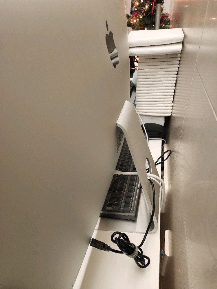 2020 iMac Retina 5K 27인치 / Intel i5 / 16GB / 250GB 아이맥 이미지