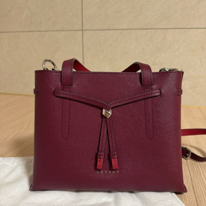 러브캣 가방 도트백 크로스백 이미지