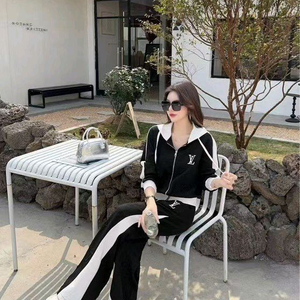 수입(새상품) 루이 자수 후드집업 트레이닝세트