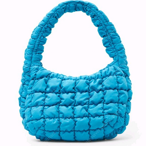 COS 퀼팅백 퀼티드 미니 (구름가방, 더 콰이즈 이미지