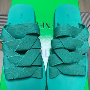 보테가 베네타 플랫 뮬 에시드 터콰이즈 it44