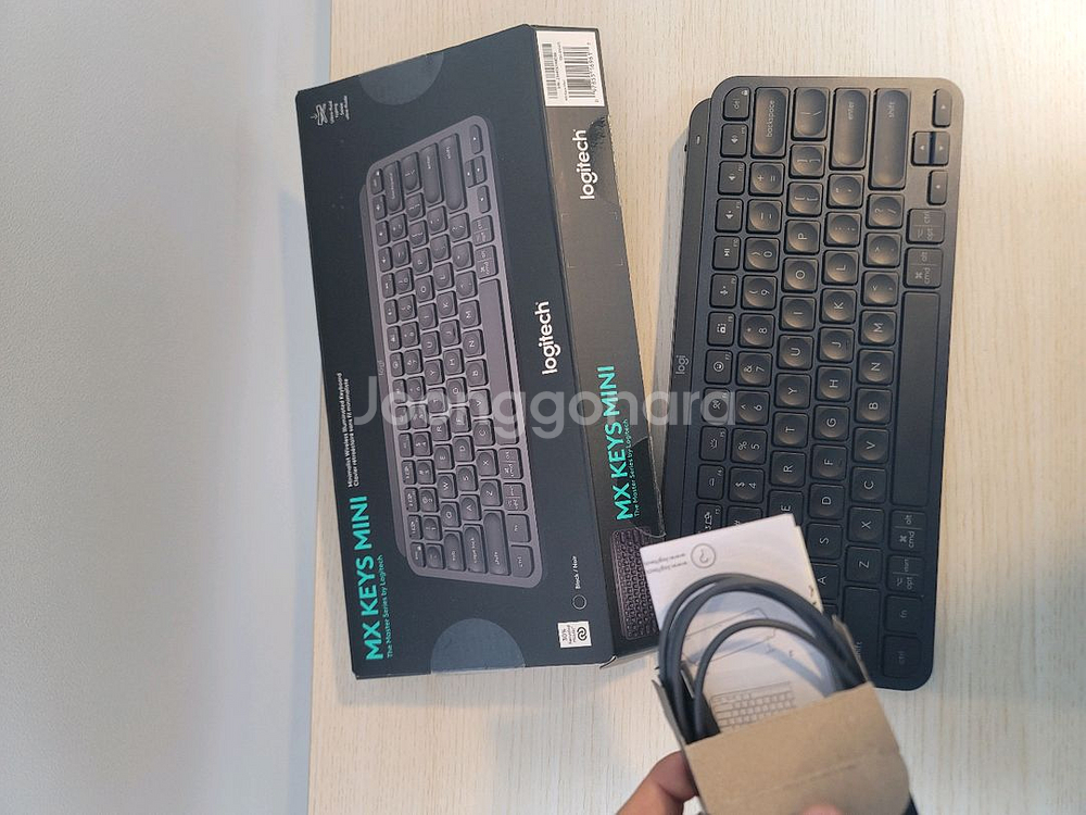 Logitech MX Keys Mini 키보드. 미국 로지텍 공홈 직구 상품.--4