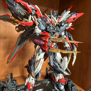 무한신성 네메시스 가조립 팝니다(풀박스)