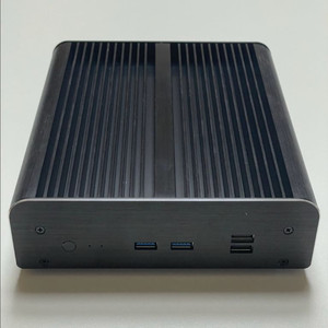 인텔 누크 미니 pc 무소음 NUC8v5PNK+Akasa Case